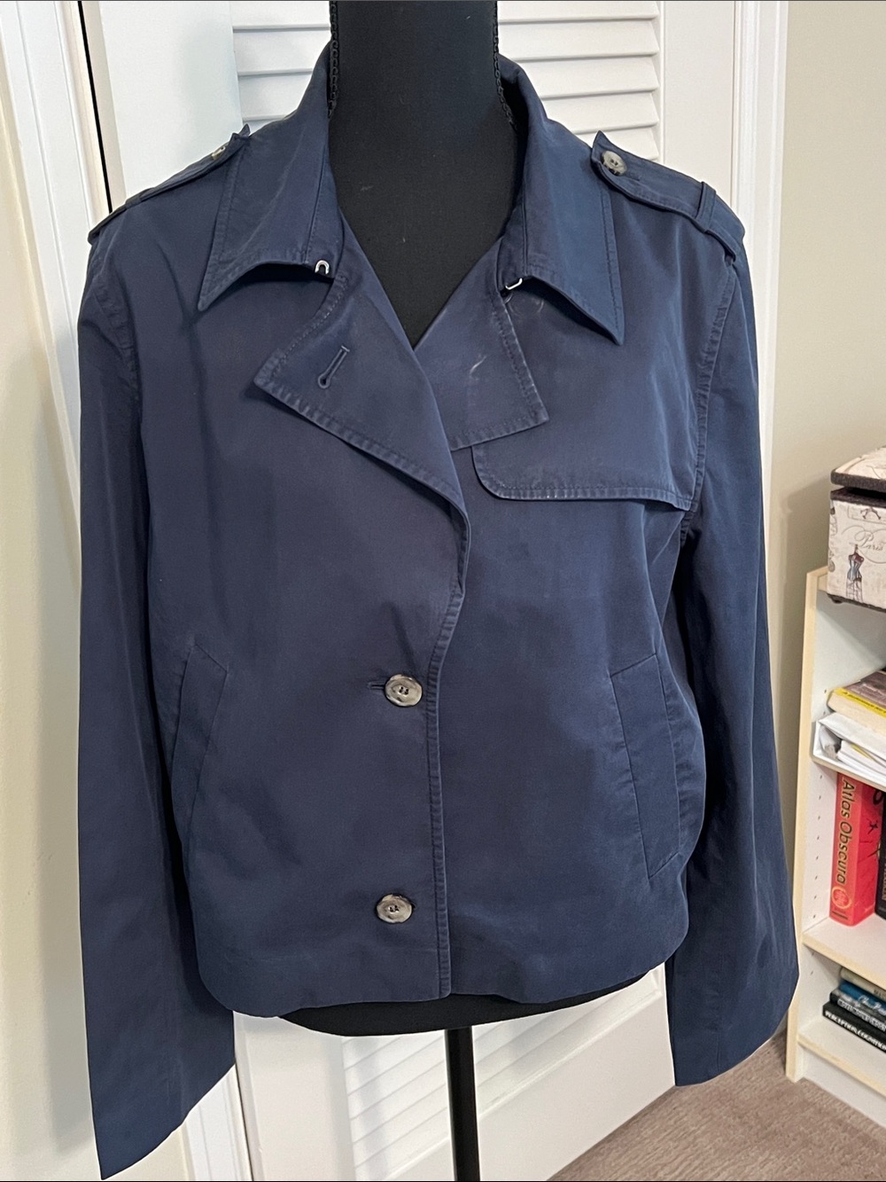 Frame cropped trench jacket.